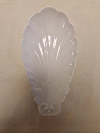 Antigua mantequera de porcelana de Limoges
