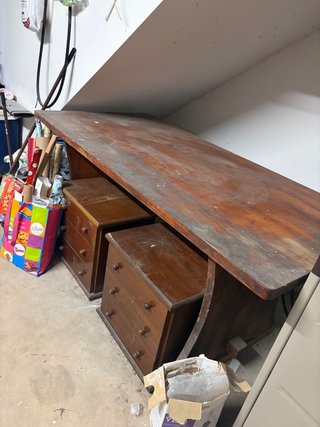 Conjunto de Mesa y tres Mesitas de Madera