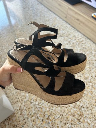 Sandalias de cuña negras