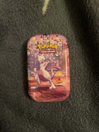 Lata Mewtwo + 50 cartas