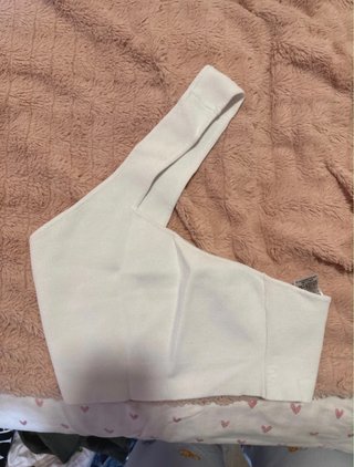 Top asimétrico blanco Zara