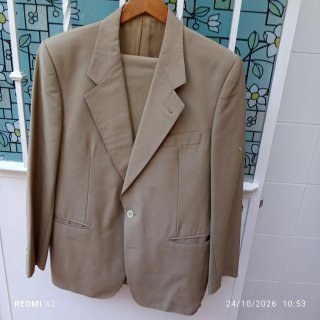 Traje de chaqueta beige