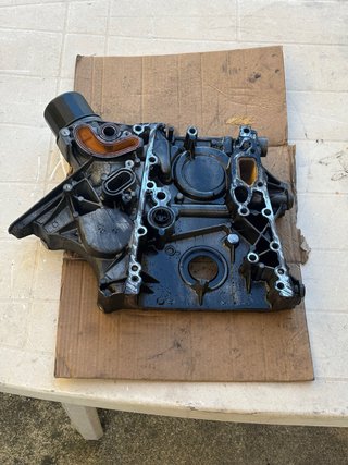 Tapa frontal motor Mercedes OM613