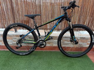 Bicicleta de Montaña GT Avalanche 27.5
