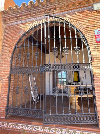 Reja Exterior de Hierro Forjado