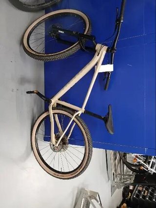 Bicicleta de montaña 29" Race 540 beis suspensión delantera