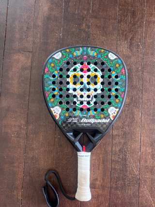 Pala Bullpadel Vertex 04 México Edición Especial