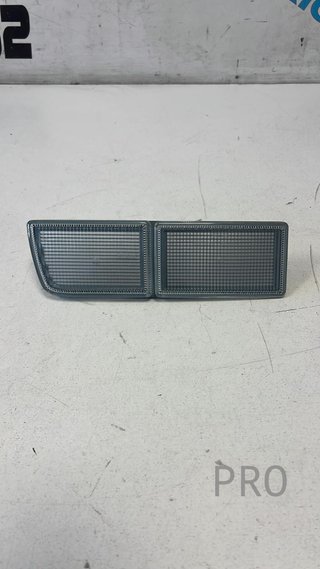 Reflector catadióptrico izquierdo Volkswagen Golf MK3 y Volkswagen Vento