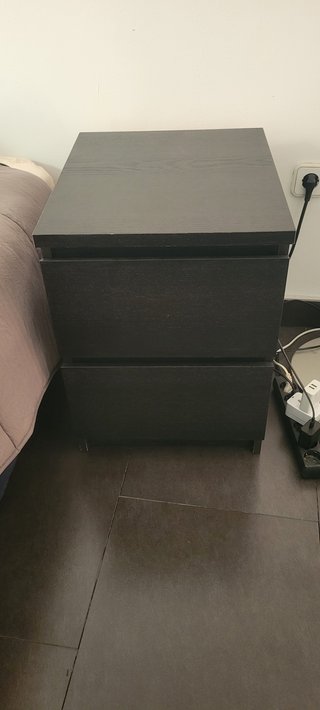 Mesita de noche IKEA negra