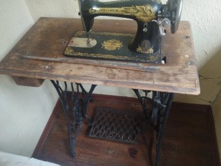 Máquina de coser antigua Singer