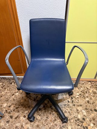 Silla de oficina azul