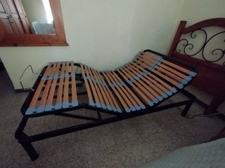 Cama articulada con estructura metálica 105 cm