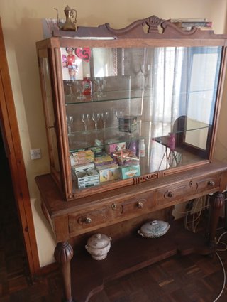 Vitrina Antigua de Madera y Cristal