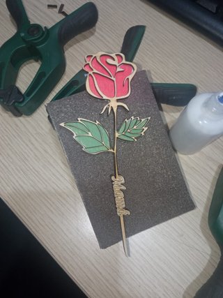 Rosa de madera personalizada