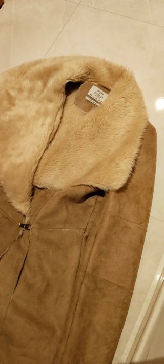 Abrigo Bershka Marrón