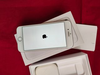 Apple iPhone 8 · 256GB, foto 3 di 5