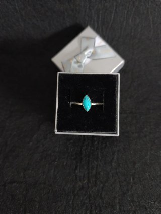 Anillo de Plata de Ley con Piedra Turquesa