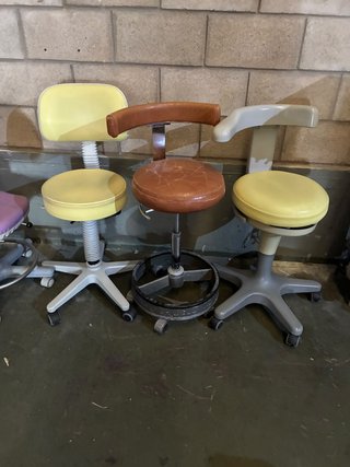 Taburetes de sillón dental