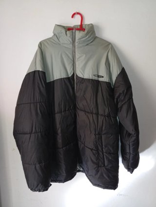 Chaqueta acolchada bicolor gris y negra T48