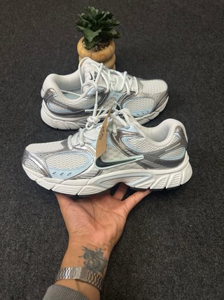 Zapatillas Nike V5 RNR Talla 42 unisex