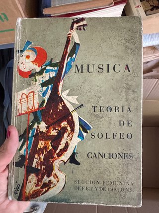 Libros antiguos y modernos
