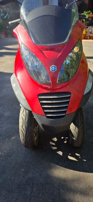 Piaggio MP3 poco usada