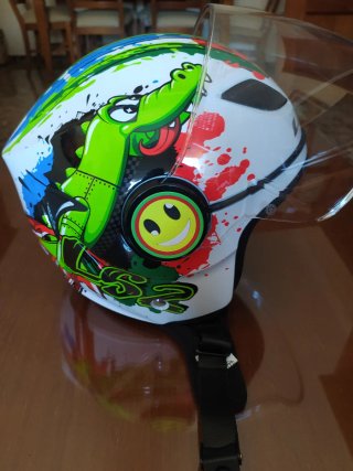 Casco de Moto Infantil con Diseño