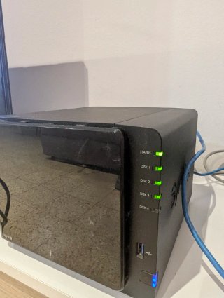 NAS Synology DS916+ con 3 discos de 1TB