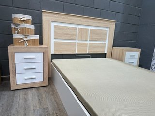 Cabecero y 2 Mesitas de Noche