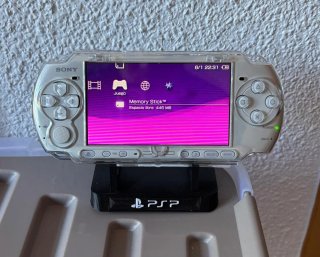 PSP Blanca 32GB - Cargador Sony