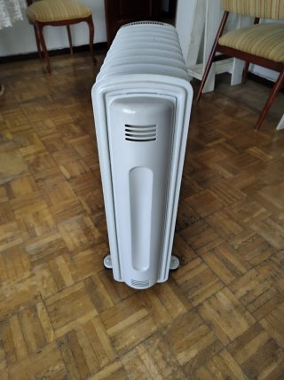 Radiador Eléctrico de Aceite Portátil