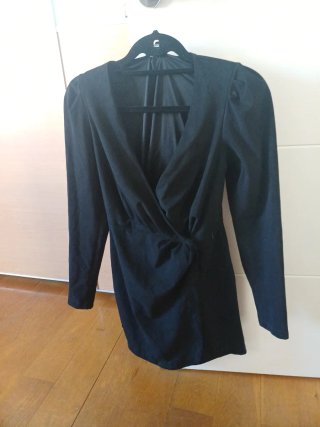 Vestido de ante negro Zara