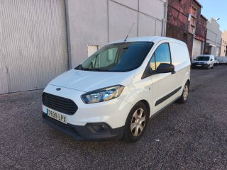 Ford Transit Courier 2021
