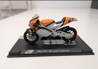 Maqueta Moto Proton KR Shane Byrne 2005 1/24