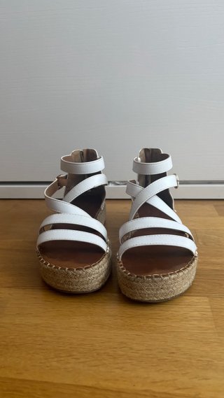Sandalias Blancas con Plataforma