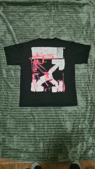 Camiseta Off-White Negra