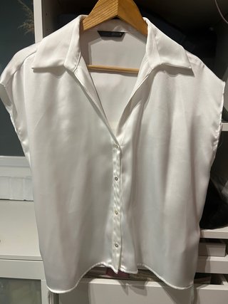 Blusa satinada blanca