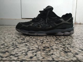 Zapatillas Asics Gel Negras y Plata