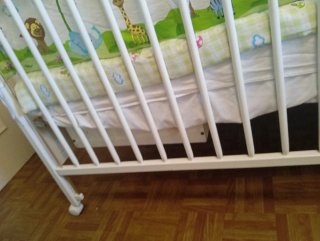 Cuna blanca para bebé