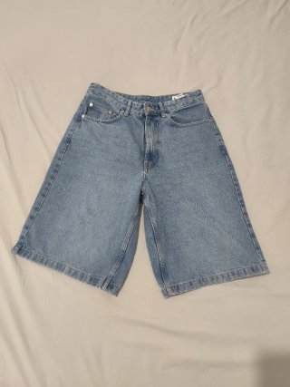 Pantalón vaquero corto