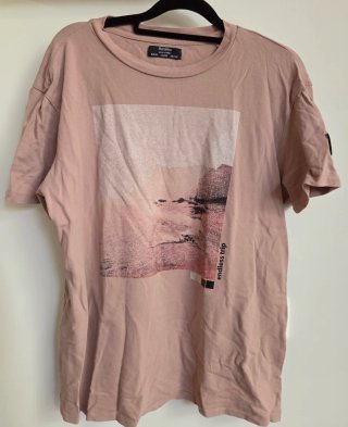 Camiseta Bershka Rosa Estampada