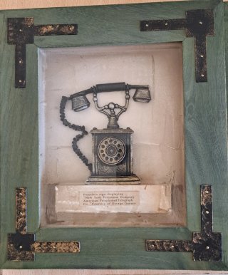 Dos Cuadros Vintage con temática de Teléfonos