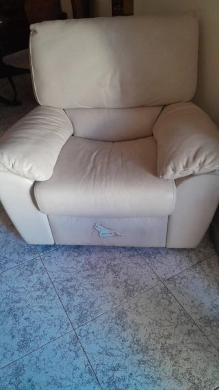 2 Sillones de Piel con Relax Manual