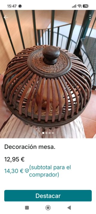 Adorno de mesa en madera