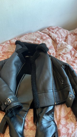 Abrigo y Botas de Invierno Zara