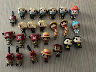 Lote 22 Figuras One Piece Kinder Joy