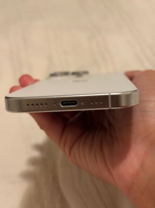 iPhone 16 Pro blanco
