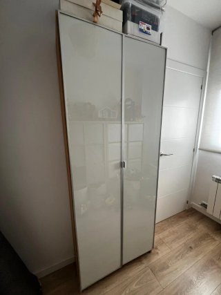 Estantería Billy IKEA con puertas