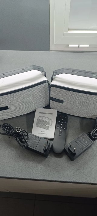 Altavoces Bluetooth con Mando