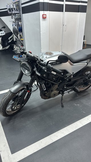 Husqvarna Vitpilen 401